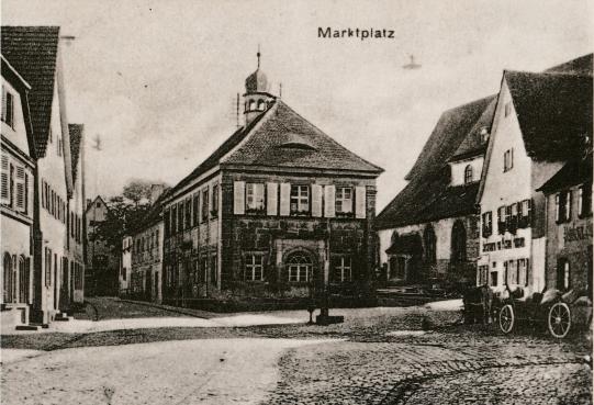 Marktbetrieb vor dem Gasthaus Hubmann 1950