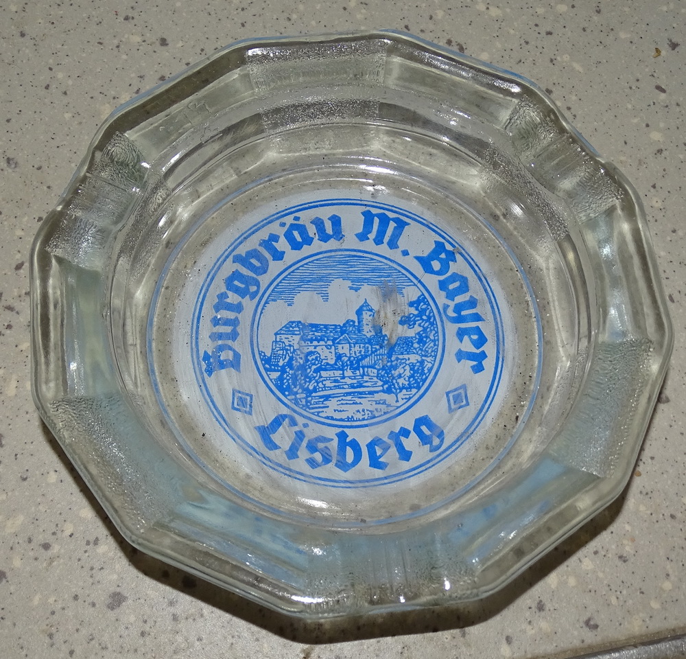 Glas-Aschenbecher