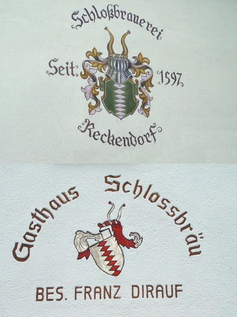 Wappen an der Hauswand