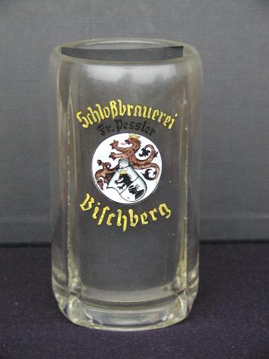 0,5-Liter-Glas mit emailliertem Wappen